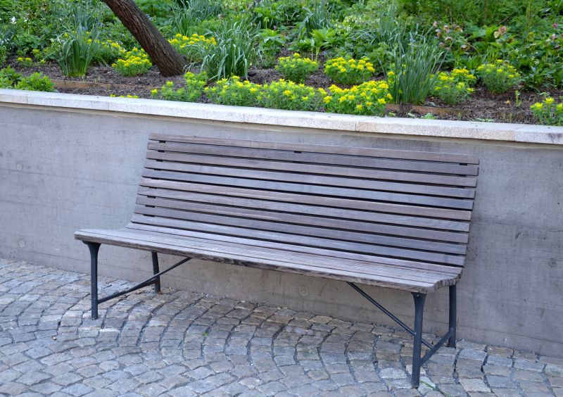 Concrete Retaining Wall Installation